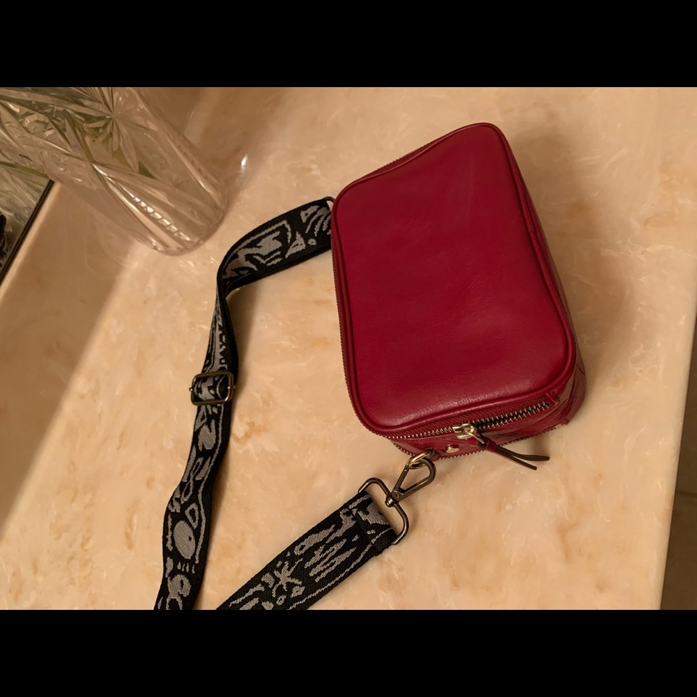 Red crossbody leather bag